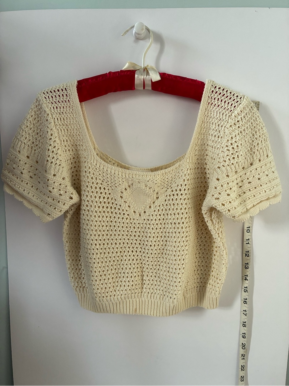 Cream Crochet Knit Crop Top Size Medium NOT LARGE (see the deets)!